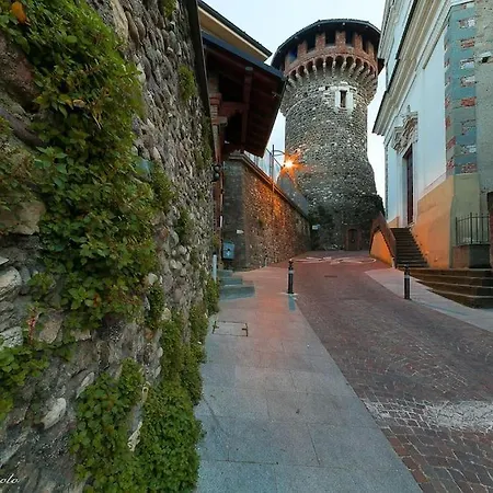 Palazzolo S/o Bilocale Con Box Apartamento *